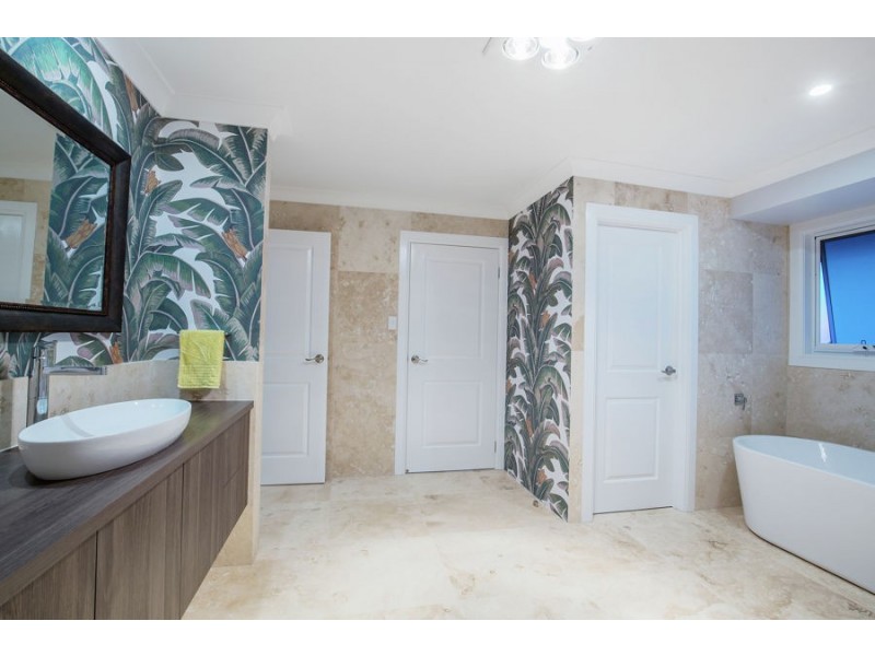 27 VILLAGE HIGH CRES, Coomera Waters QLD 4209