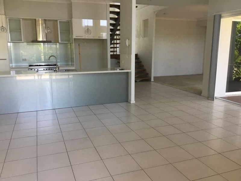 11 Village High, Coomera Waters QLD 4209