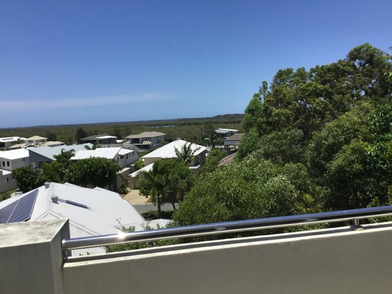 11 Village High, Coomera Waters QLD 4209