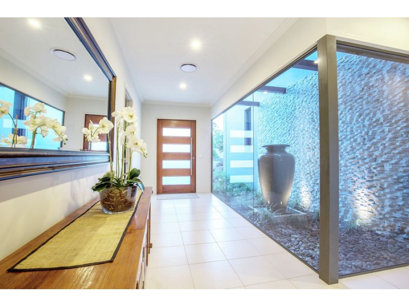 9 Katinka Circuit, Coomera Waters QLD 4209