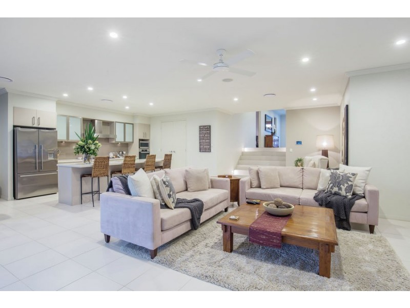 9 Katinka Circuit, Coomera Waters QLD 4209