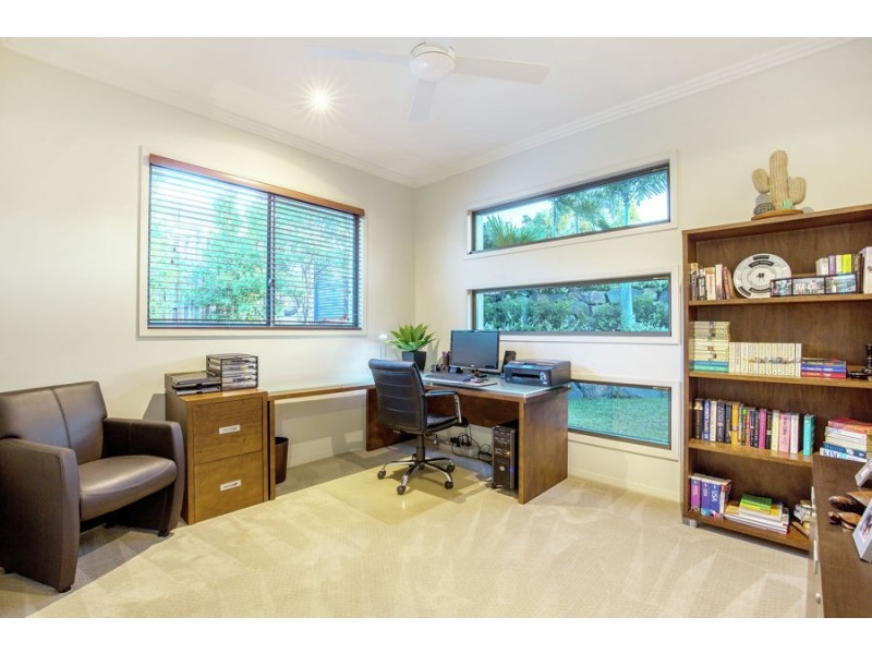 9 Katinka Circuit, Coomera Waters QLD 4209