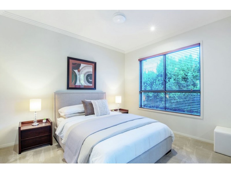 9 Katinka Circuit, Coomera Waters QLD 4209