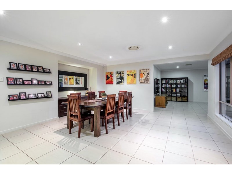 16 Jasner Lane, Coomera Waters QLD 4209