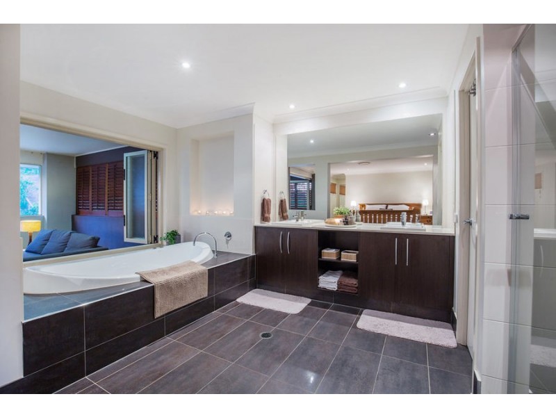 16 Jasner Lane, Coomera Waters QLD 4209