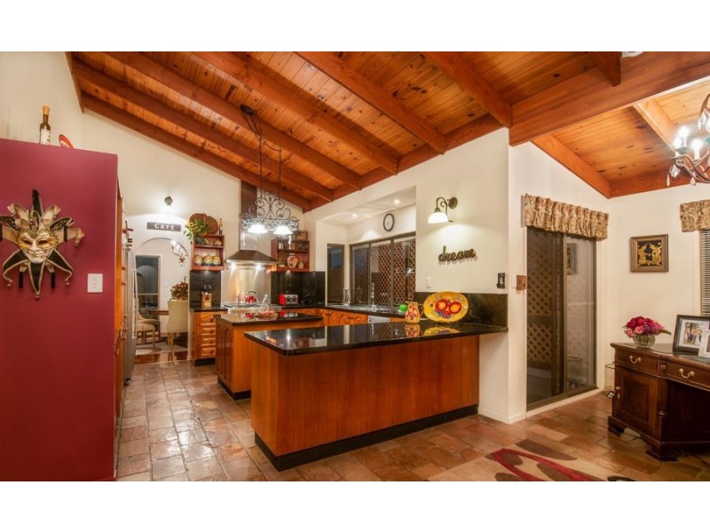 9 Loffs Road, Loganholme QLD 4129