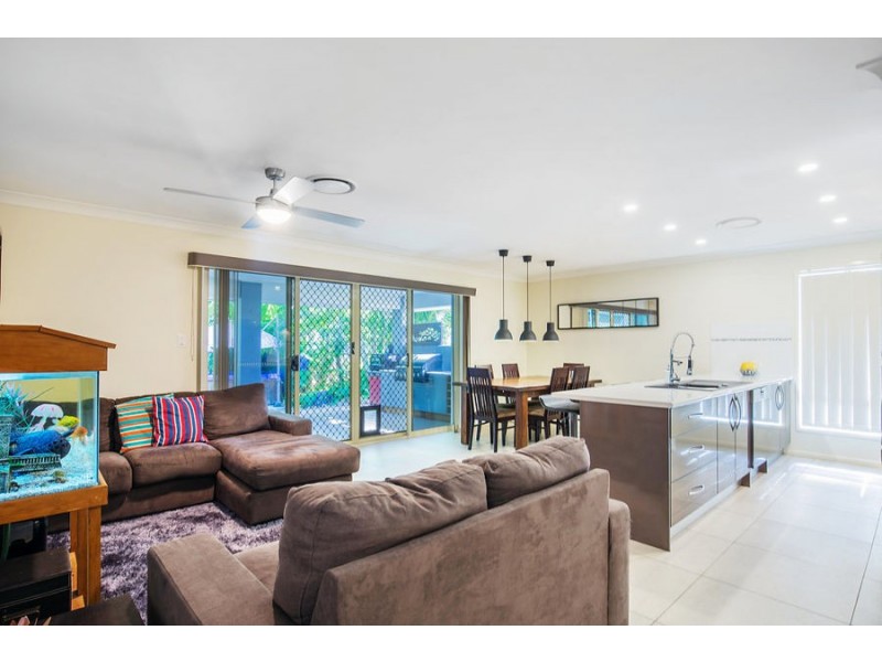 7 RAINBOW CCT, Coomera Waters QLD 4209