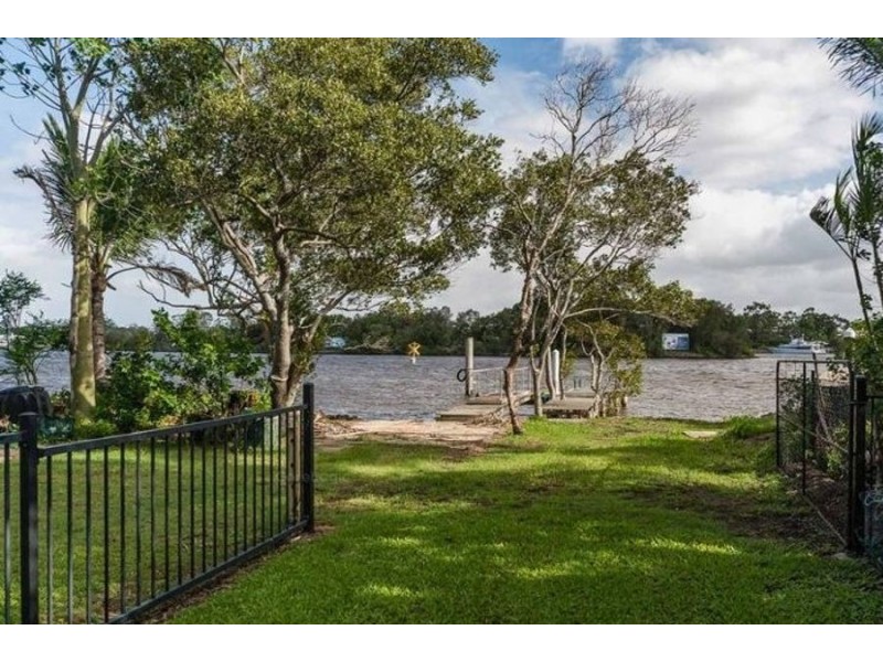 37 Waddiwong Rd, Coomera QLD 4209