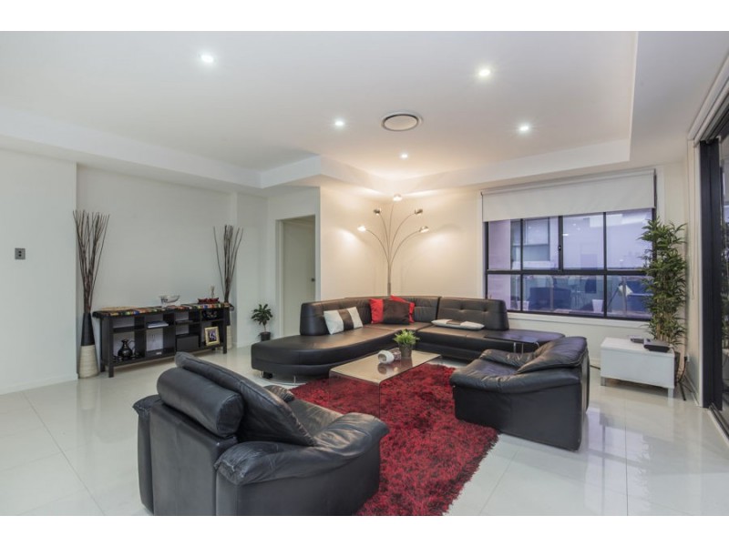 35 Village High Crescent, Coomera Waters QLD 4209