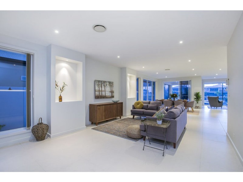 60 Buccaneer Way, Coomera Waters QLD 4209