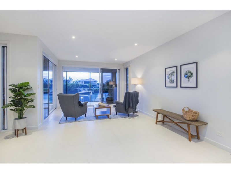 60 Buccaneer Way, Coomera Waters QLD 4209