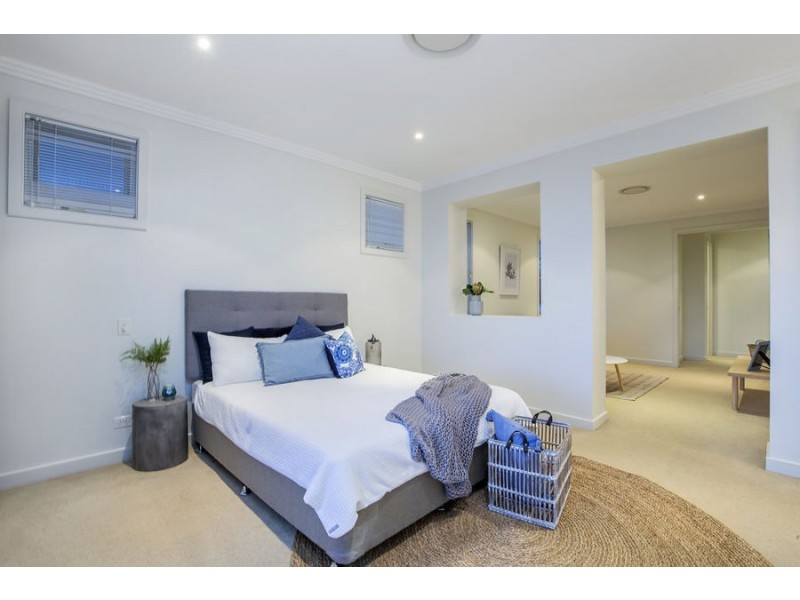 60 Buccaneer Way, Coomera Waters QLD 4209