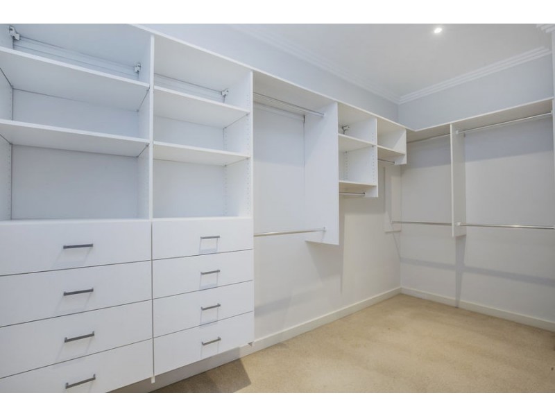 60 Buccaneer Way, Coomera Waters QLD 4209