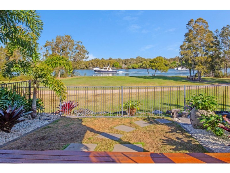 35 BRINDABELLA CLOSE, Coomera Waters QLD 4209