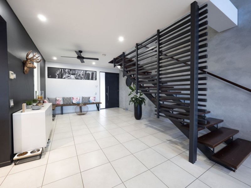 7 Kestrel Lane, Coomera Waters QLD 4209