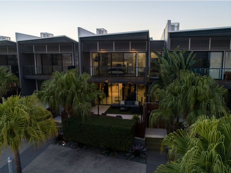 7 Kestrel Lane, Coomera Waters QLD 4209