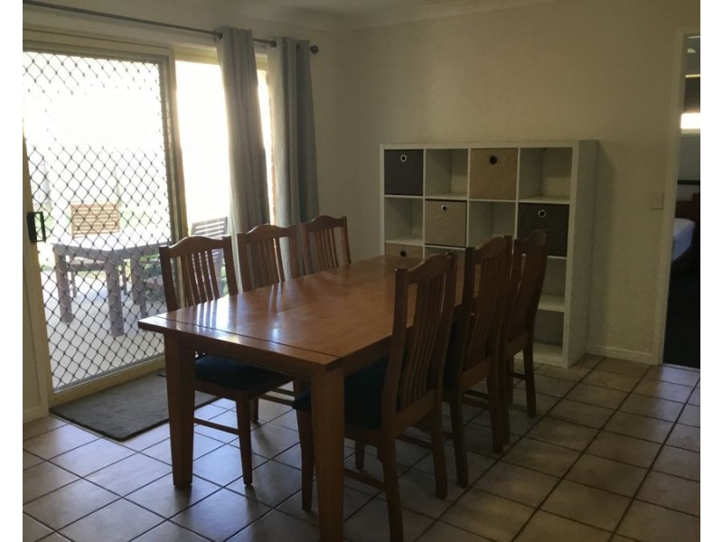 10 Floyd Street, Parkwood QLD 4214