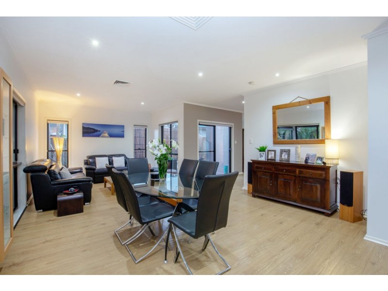 4 Nerida Lane, Coomera Waters QLD 4209