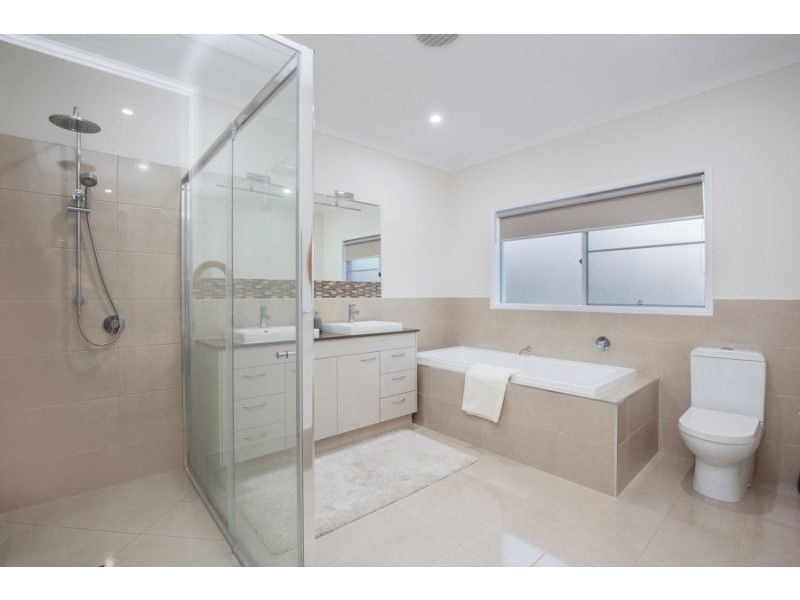 5 Katinka Circuit, Coomera Waters QLD 4209