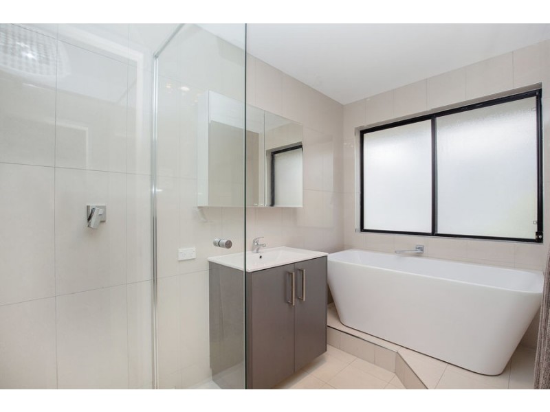 20 Crusade Court, Coomera Waters QLD 4209