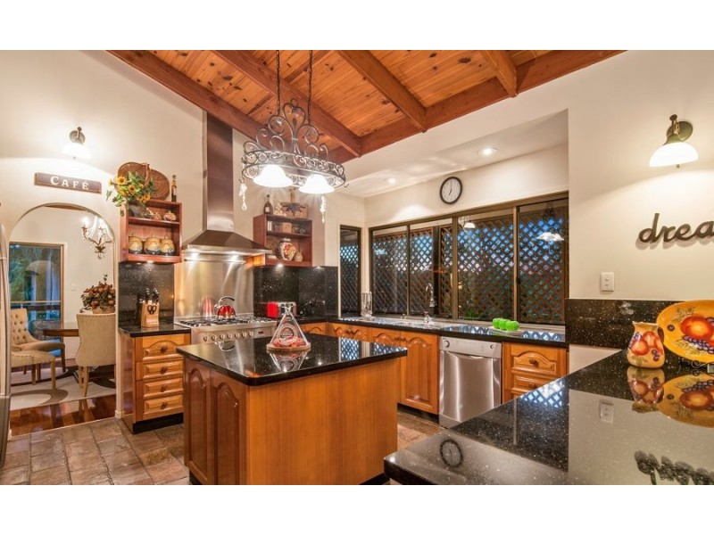 9 Loffs Road, Loganholme QLD 4129