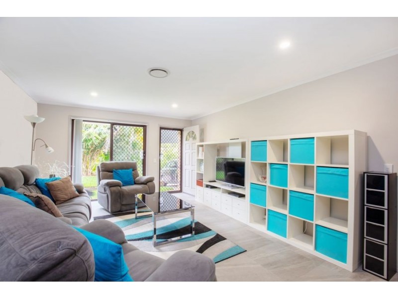 2/18 Columbia Court, Oxenford QLD 4210