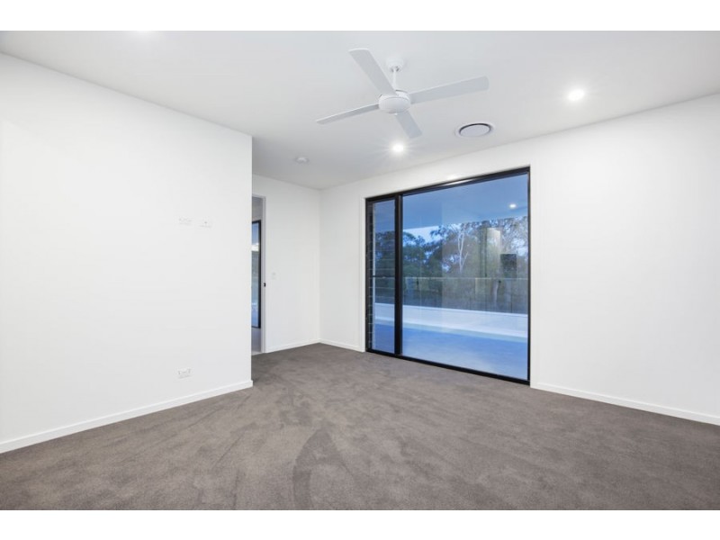 21 Bobsled Lane, Coomera Waters QLD 4209