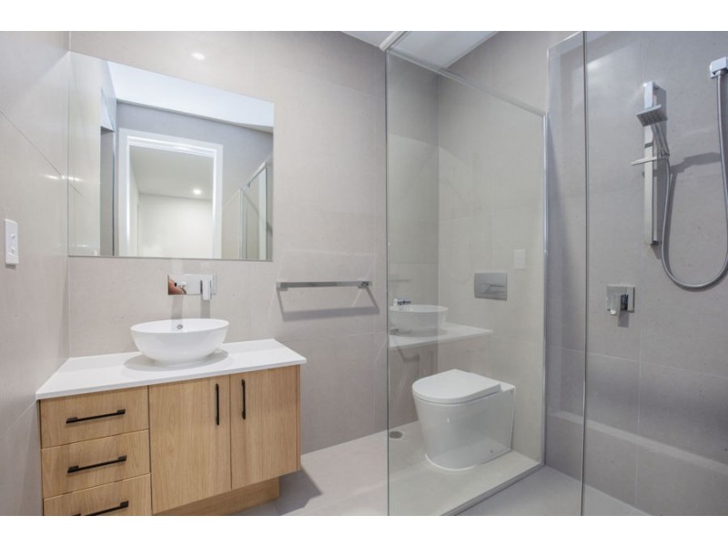 21 Bobsled Lane, Coomera Waters QLD 4209