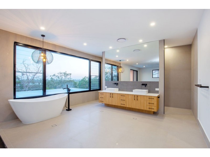 21 Bobsled Lane, Coomera Waters QLD 4209