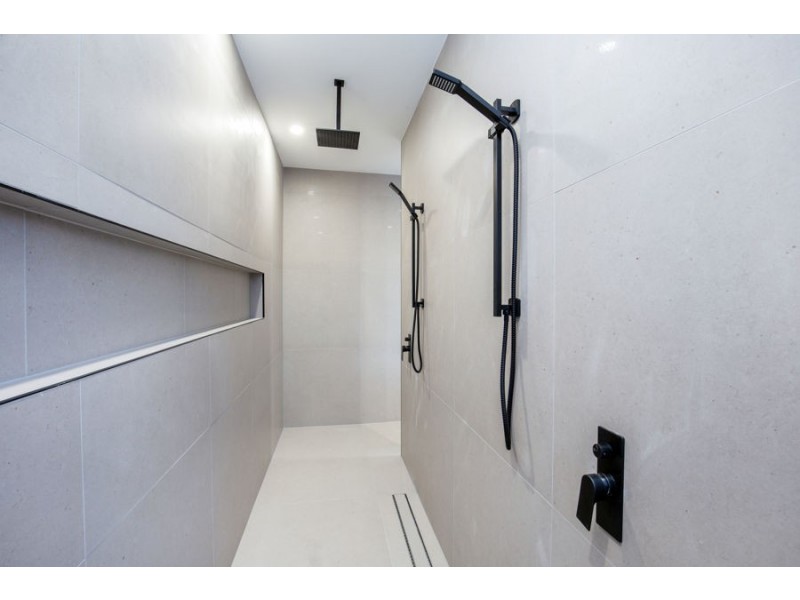 21 Bobsled Lane, Coomera Waters QLD 4209