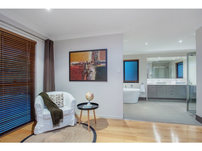 3 Brilliant Lane, Coomera Waters QLD 4209