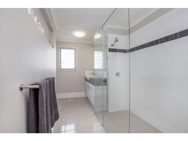 4 Eolo Lane, Coomera Waters QLD 4209