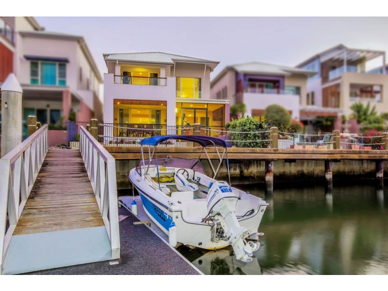 52 BRINDABELLA CLOSE, Coomera Waters QLD 4209