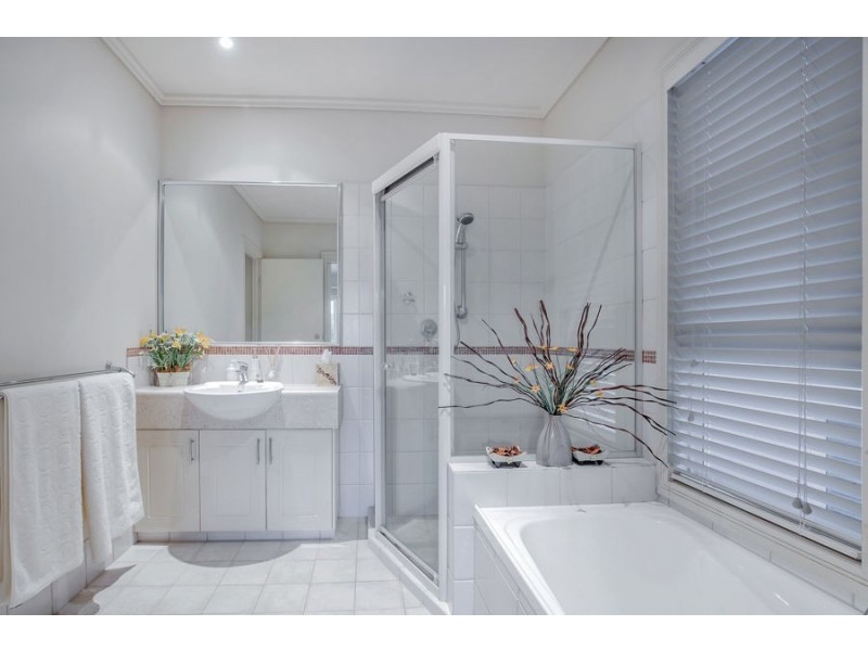 52 BRINDABELLA CLOSE, Coomera Waters QLD 4209