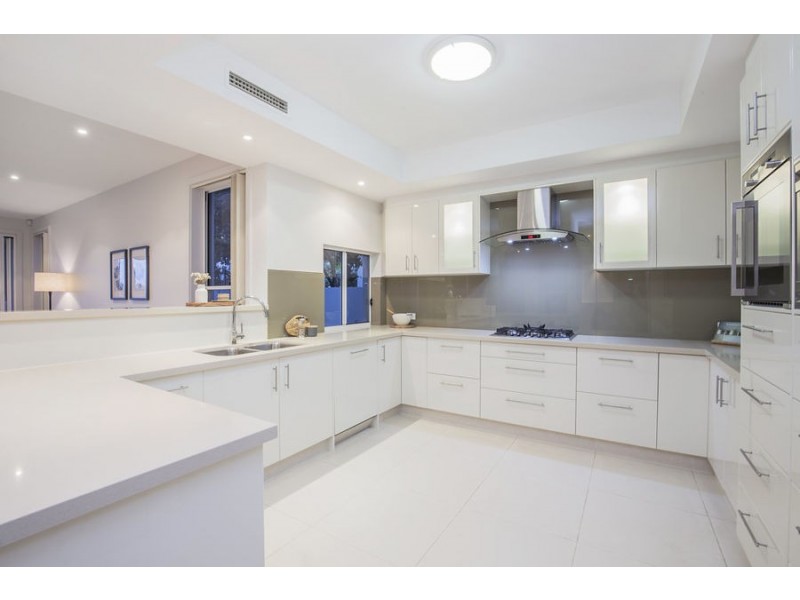 60 Buccaneer Way, Coomera Waters QLD 4209