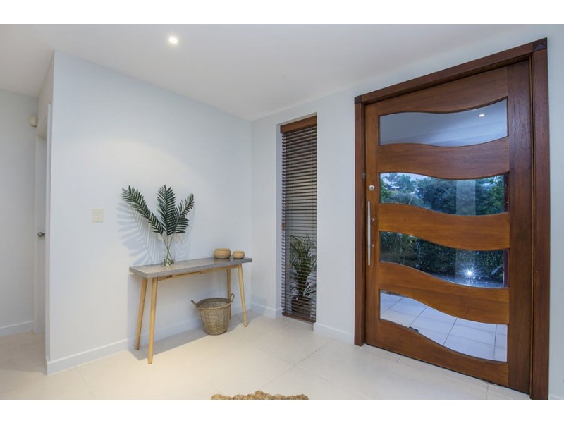 60 Buccaneer Way, Coomera Waters QLD 4209