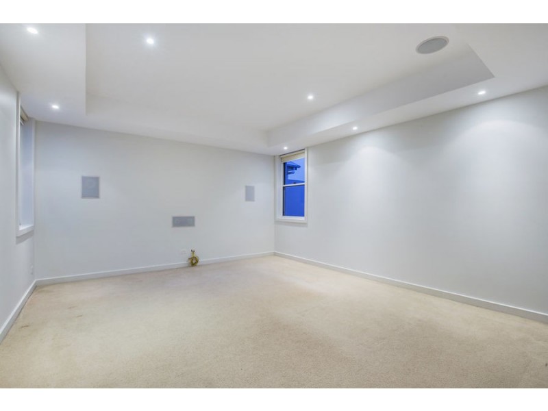 60 Buccaneer Way, Coomera Waters QLD 4209