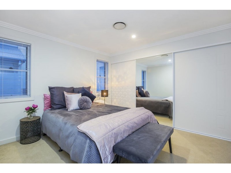 60 Buccaneer Way, Coomera Waters QLD 4209