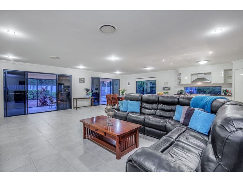 11 First Light Court, Coomera Waters QLD 4209