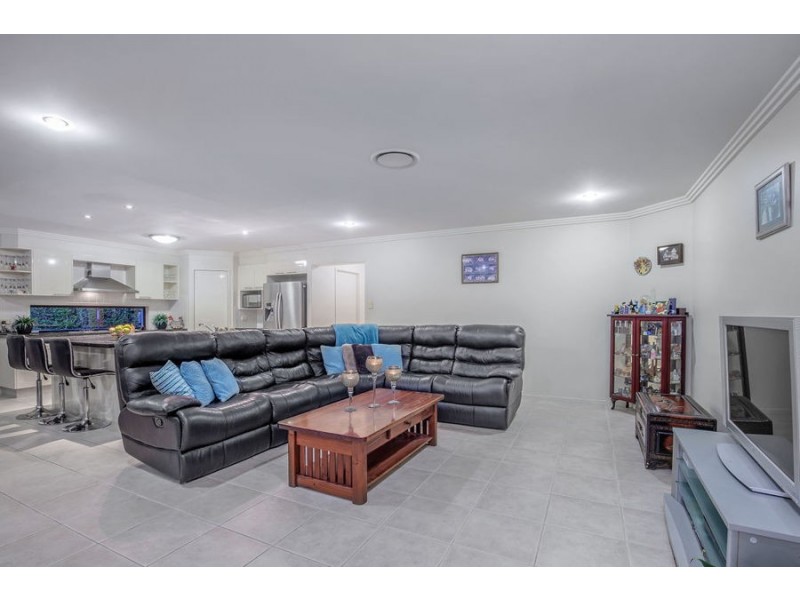 11 First Light Court, Coomera Waters QLD 4209