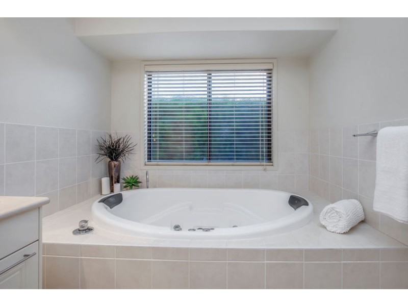 11 First Light Court, Coomera Waters QLD 4209