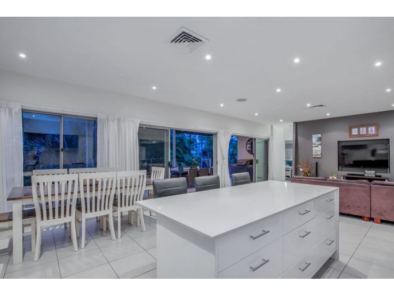 8 Mistral Lane, Coomera Waters QLD 4209