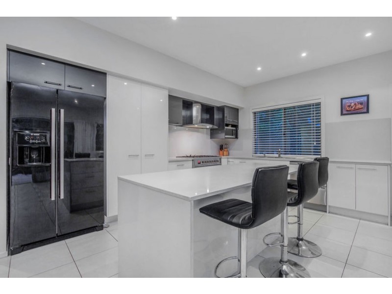 8 Mistral Lane, Coomera Waters QLD 4209