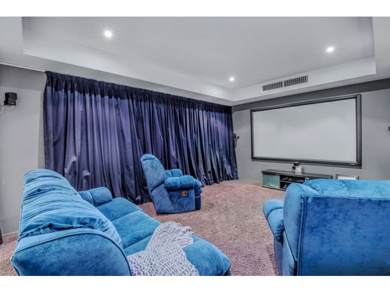 8 Mistral Lane, Coomera Waters QLD 4209