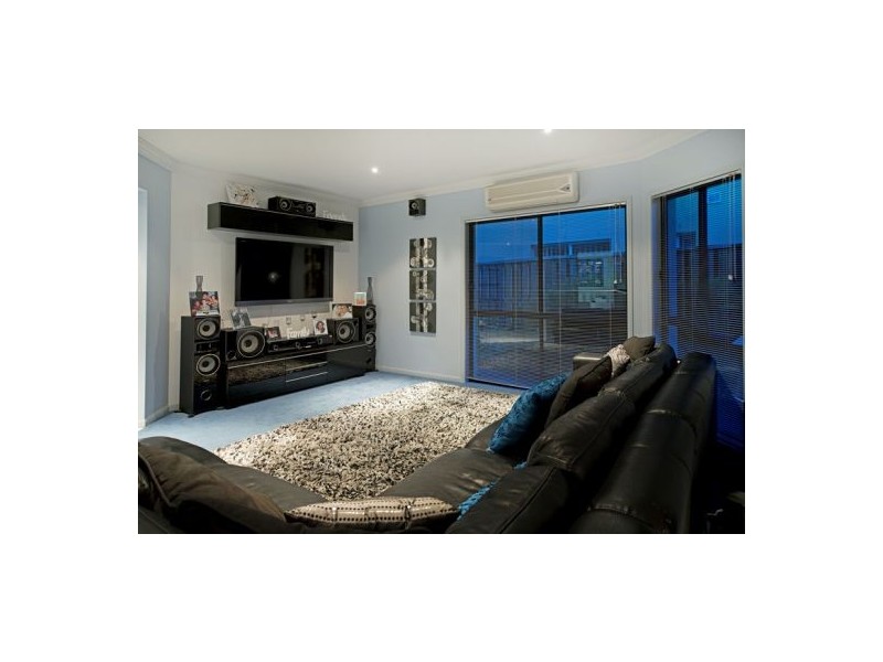 9 Ripple Court, Coomera Waters QLD 4209