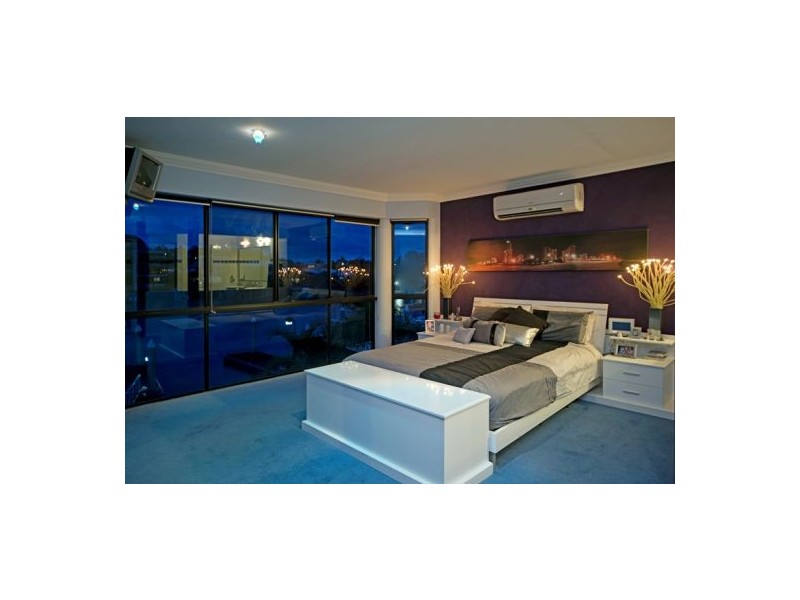 9 Ripple Court, Coomera Waters QLD 4209