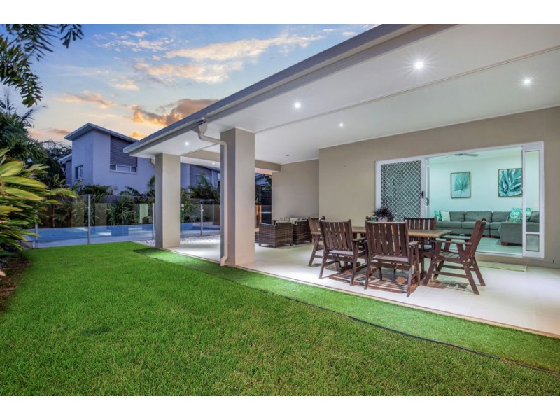 9 Benecia Avenue, Coomera Waters QLD 4209