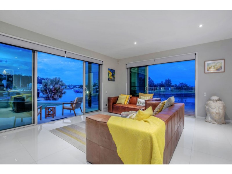 72 Brindabella Close, Coomera Waters QLD 4209