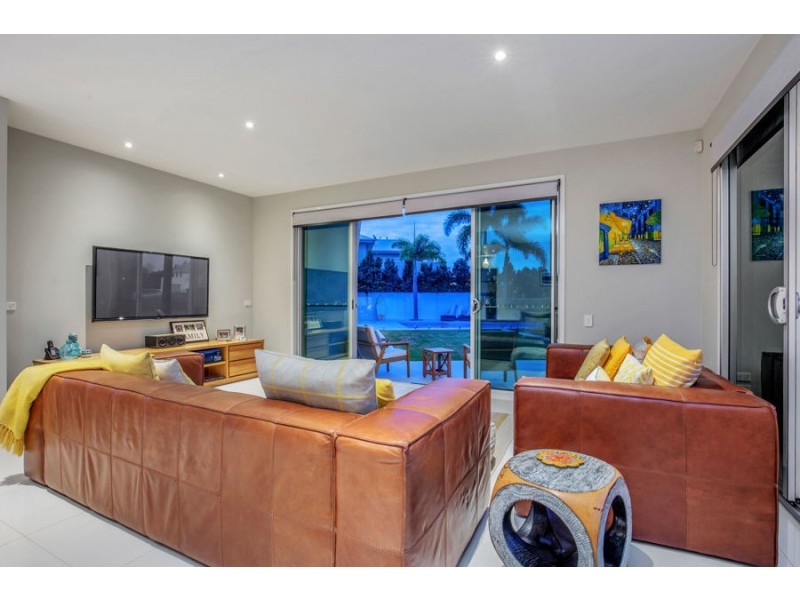 72 Brindabella Close, Coomera Waters QLD 4209