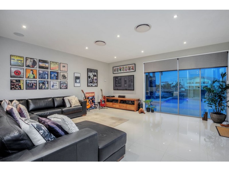72 Brindabella Close, Coomera Waters QLD 4209